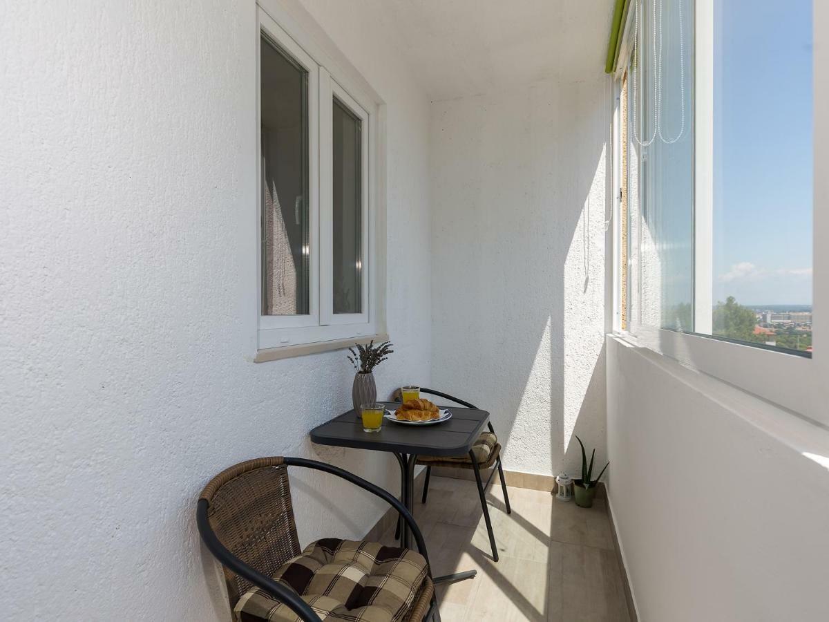 Apartment Lory'S Place Pula Exterior foto
